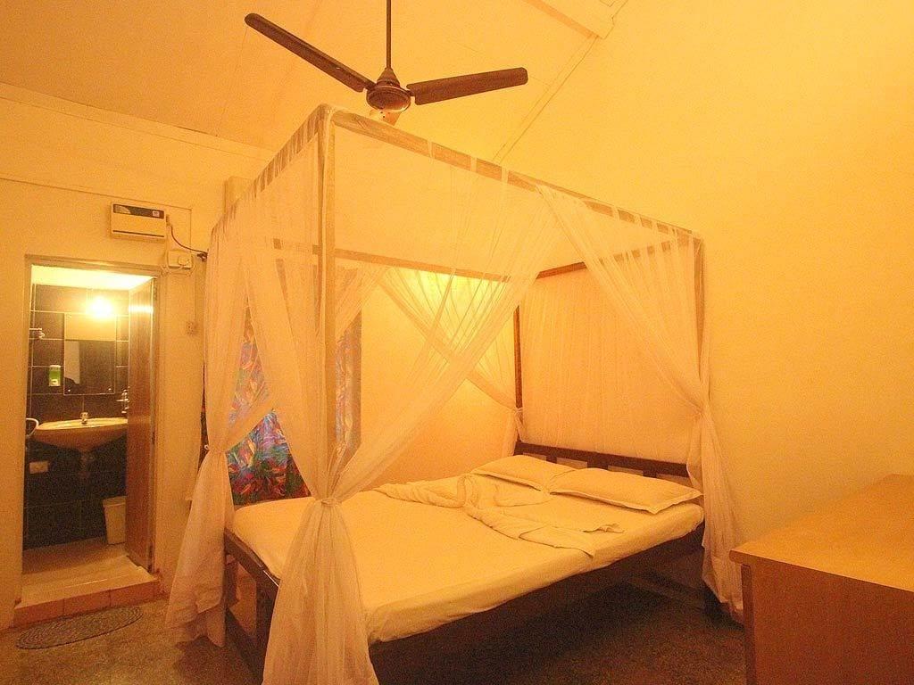 โอเชียนวิว โกอัน บีช เฮาส์ Hotel กาลังกูติ ภายนอก รูปภาพ